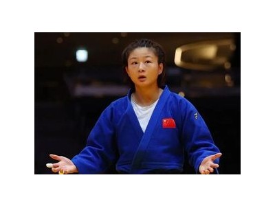 중국 유도 선수 일본 선수 깨무는 반칙으로 동메달 따고 다시 경기 나서