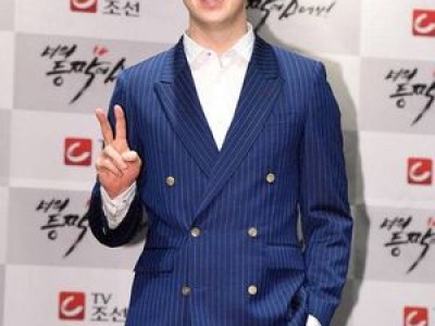 벨기에 출신 방송인 줄리안 퀸타르트 한국인 남편과 결혼식 올려