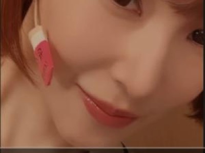 티파니 영 결혼 후 인형 같은 외모 뽐내며 화제