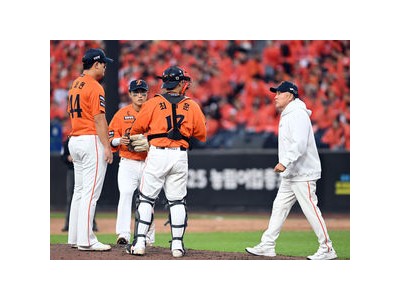 김서현 9회 3점차 허무한 실책에 한화 마무리 고민